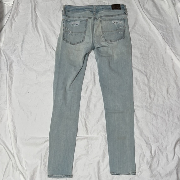 American Eagle Light Wash Distressed Jegging - Picture 2 of 4